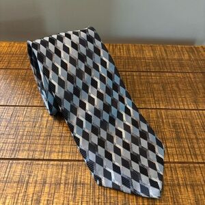 Roberto Villini Couture Sophisticated Checkered Tie - 100% Sill Black and Silver